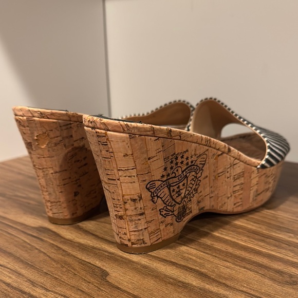 CHANEL Black and White Wedge Sandals - Picture 4 of 5